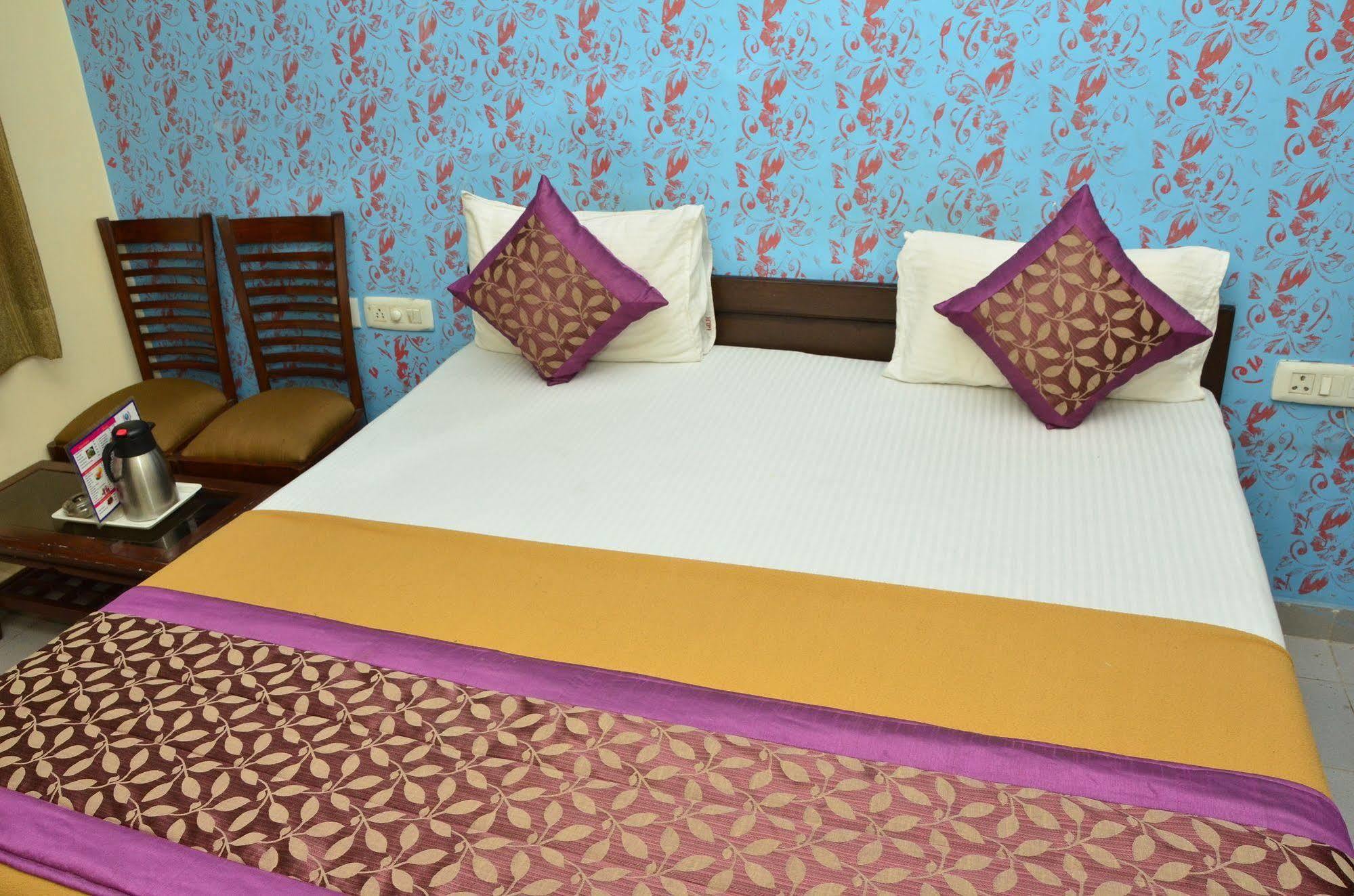 OYO 9148 Hotel Global Inn Neu-Delhi Exterior foto