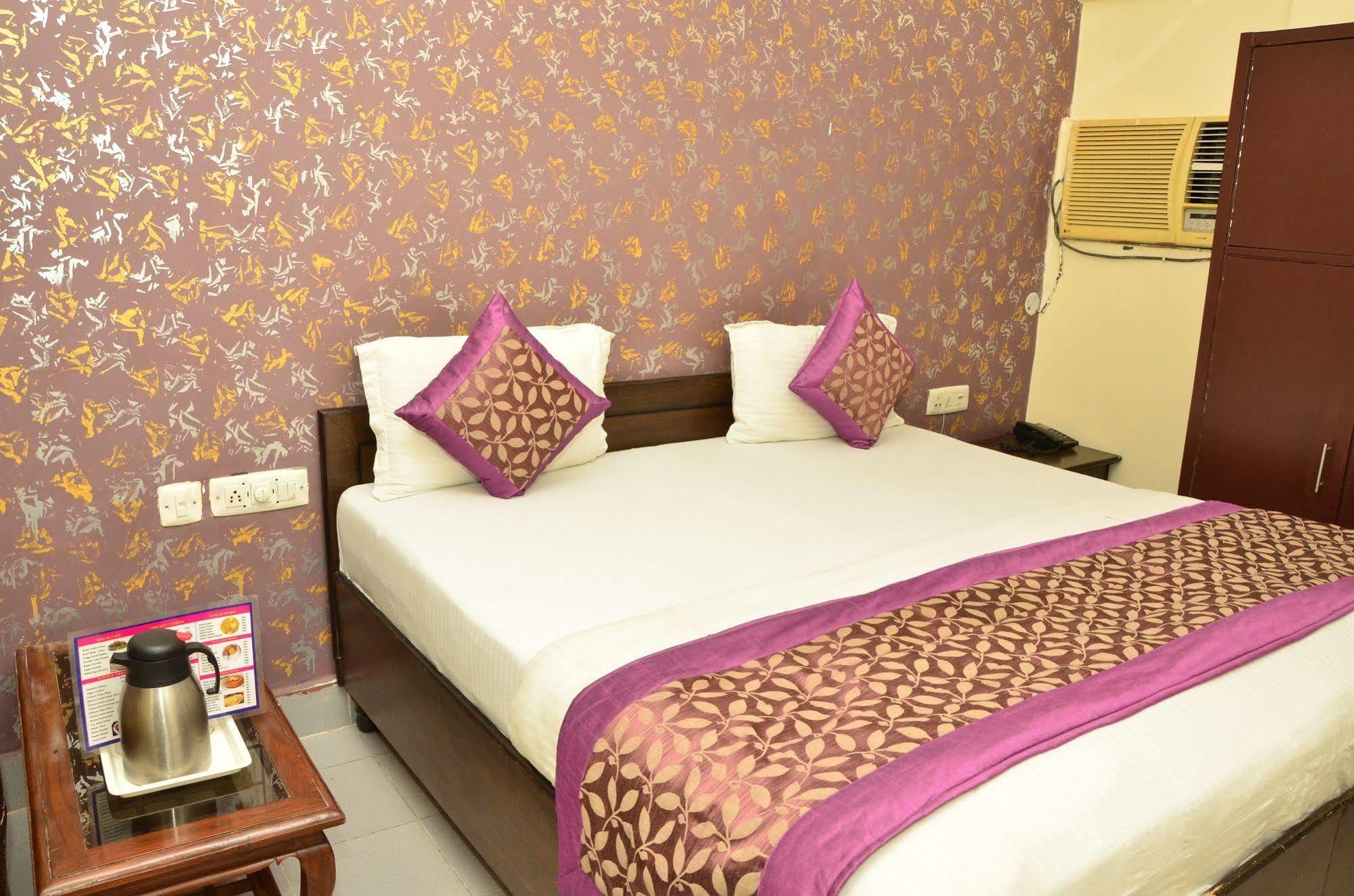 OYO 9148 Hotel Global Inn Neu-Delhi Exterior foto