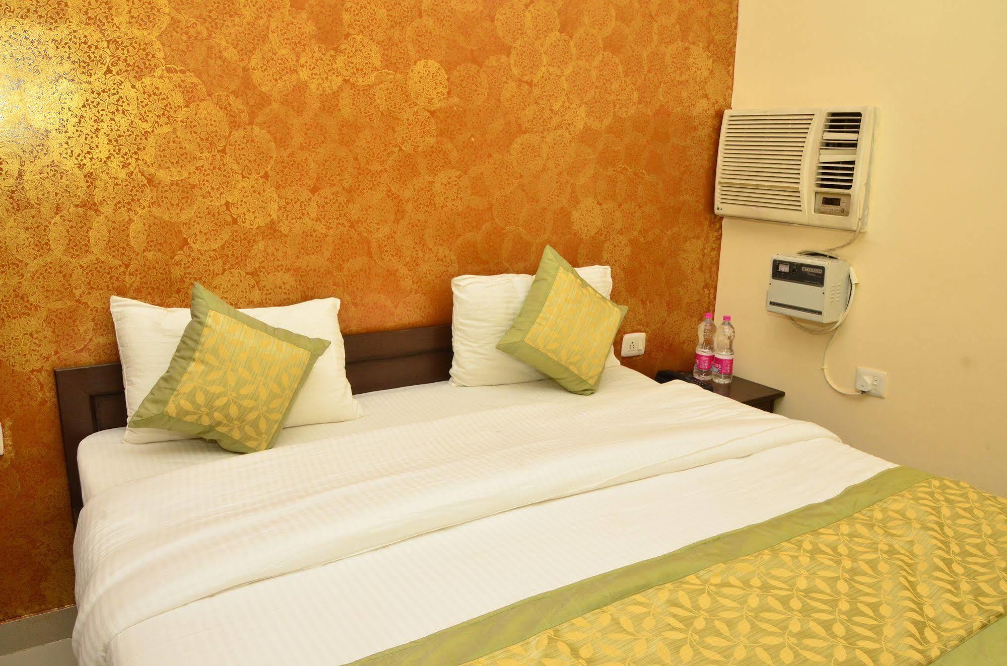 OYO 9148 Hotel Global Inn Neu-Delhi Exterior foto